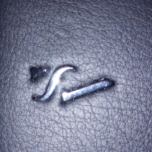 Simply Vera Vera Wang Black Wallet - Picture 2 of 4